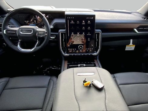 New 2026 GMC Yukon Denali w/ Advanced Technology Package RWD image 5