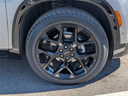 Certified 2025 Chevrolet Traverse RS w/ LPO, Floor Liner Package image 16