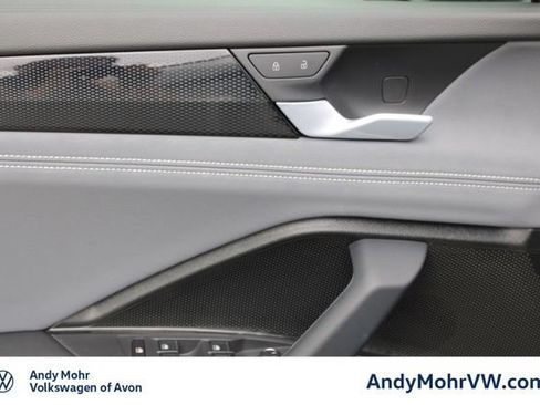 New 2026 Volkswagen Tiguan SE R-Line AWD/4WD image 13