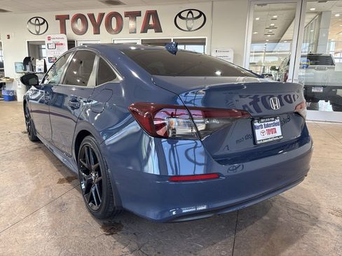 Used 2025 Honda Civic Sport image 8