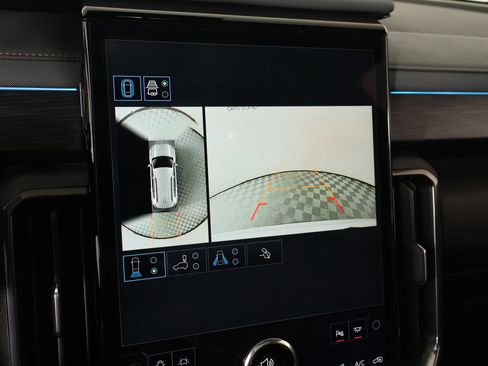 Used 2025 GMC Acadia AT4 AWD/4WD image 6