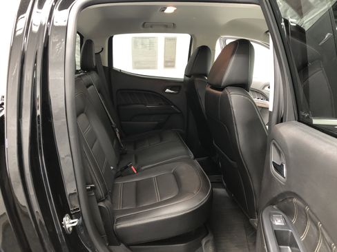 Used 2021 GMC Canyon Denali image 9