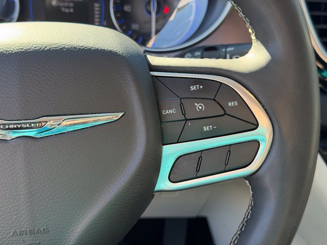 Used 2023 Chrysler Voyager LX FWD image 25