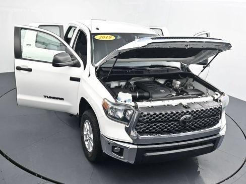 Used 2019 Toyota Tundra SR5 w/ Convenience Package AWD/4WD image 40