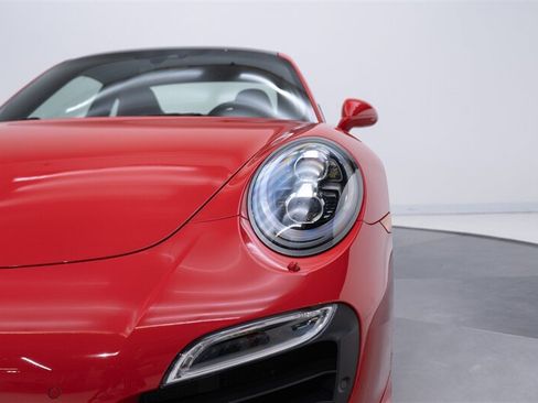 Used 2014 Porsche 911 Turbo S AWD/4WD image 21