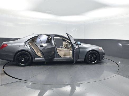 Used 2017 Mercedes-Benz S 550 4MATIC Sedan image 41