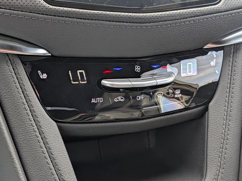 New 2026 Cadillac XT5 Premium Luxury w/ LPO, Floor Liner Package image 21