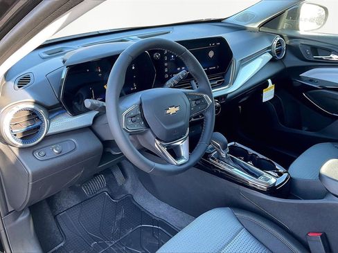 New 2026 Chevrolet Trax LT w/ Driver Confidence Package image 8