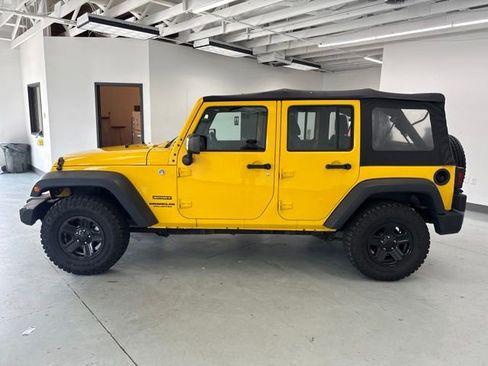 Used 2015 Jeep Wrangler Unlimited Sport AWD/4WD image 6