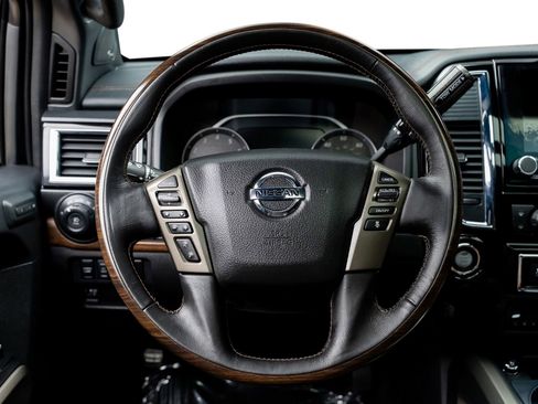 Used 2021 Nissan Titan Platinum Reserve w/ Moonroof Package RWD image 44