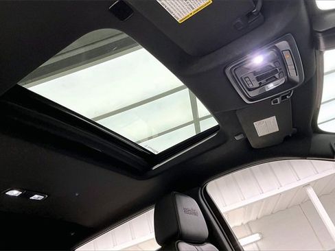 Used 2022 Chevrolet Silverado 3500 High Country image 13