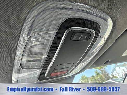 Used 2023 Hyundai Elantra SEL w/ Convenience Package FWD image 23