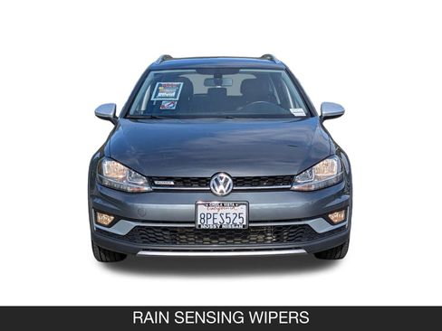 Used 2019 Volkswagen Golf Alltrack S image 4