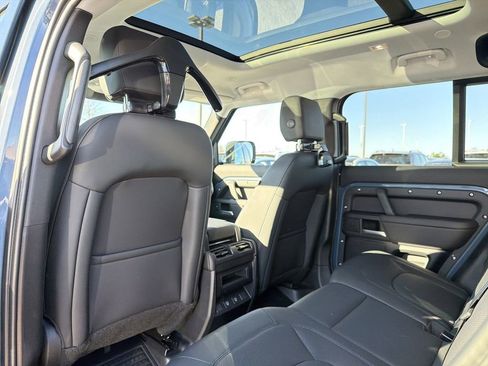 Used 2025 Land Rover Defender 110 S image 11