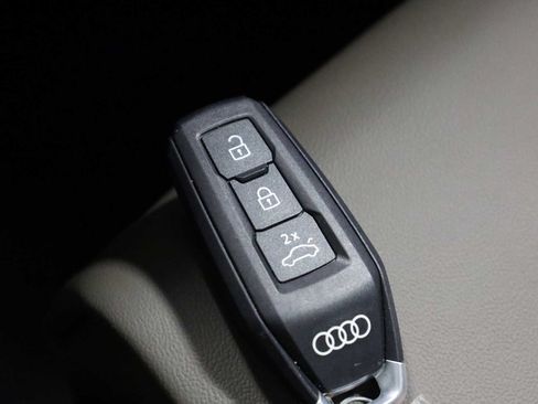 Certified 2025 Audi Q5 Premium Plus w/ Premium Plus AWD/4WD image 41