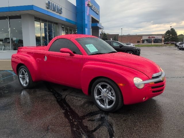 Used 2004 Chevrolet SSR w/ Preferred Equipment Group RWD image 9
