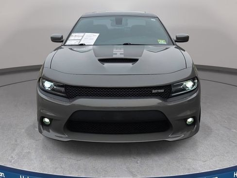 Used 2017 Dodge Charger R/T RWD image 2