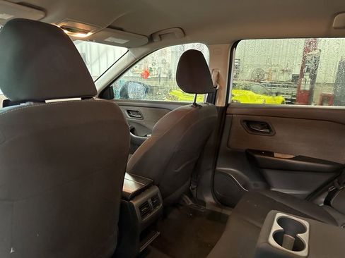 Used 2023 Nissan Rogue S AWD/4WD image 31
