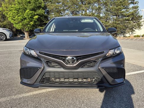 Used 2024 Toyota Camry SE image 2