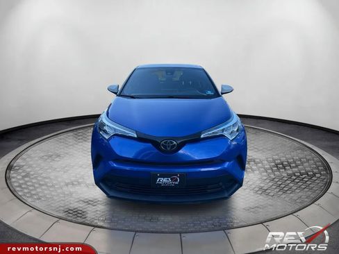 Used 2018 Toyota C-HR XLE image 8