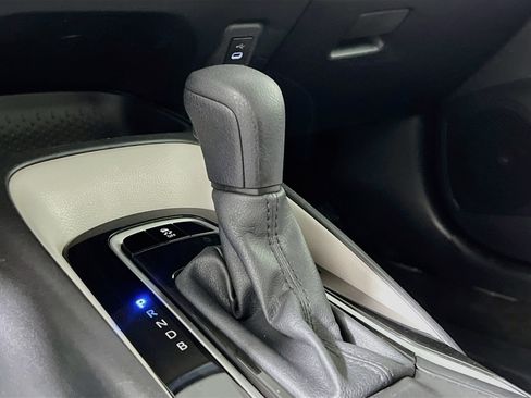 Used 2025 Toyota Corolla LE FWD image 24