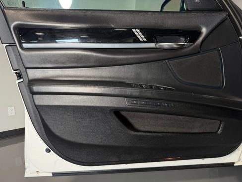 Used 2012 BMW 750i RWD image 23