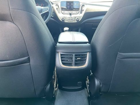 Used 2022 Chevrolet Malibu LT FWD image 28