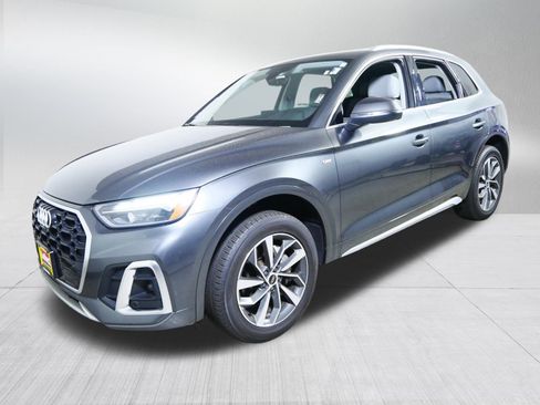 Used 2023 Audi Q5 2.0T Premium Plus w/ Premium Plus Package AWD/4WD image 3