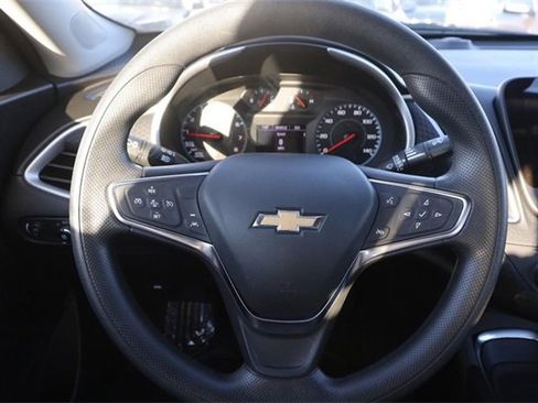 Used 2024 Chevrolet Malibu LT image 10