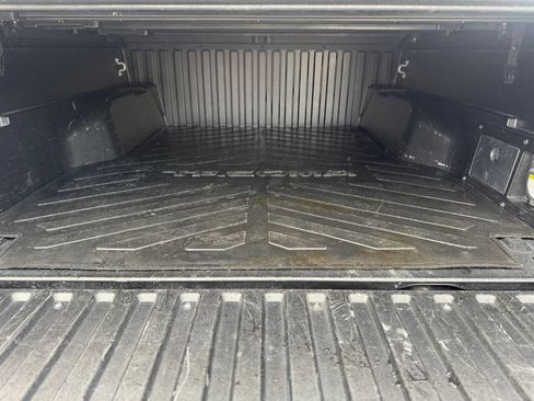 Used 2022 Toyota Tacoma TRD Off-Road image 92