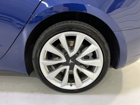 Used 2019 Tesla Model 3 Standard Range image 8