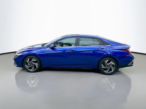Used 2024 Hyundai Elantra Limited FWD image 4