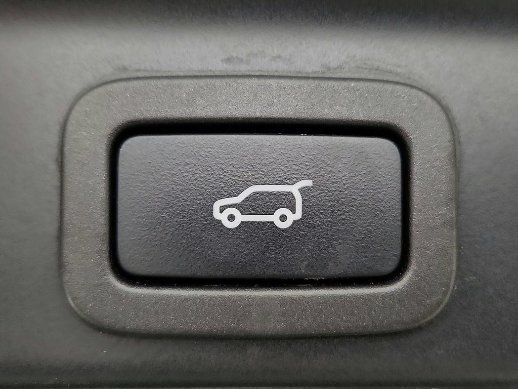 Used 2020 Jaguar F-PACE SVR AWD/4WD image 37