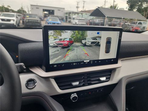 New 2026 Ford Explorer Active image 29