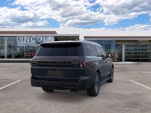 New 2026 Lincoln Navigator Premiere AWD/4WD image 8