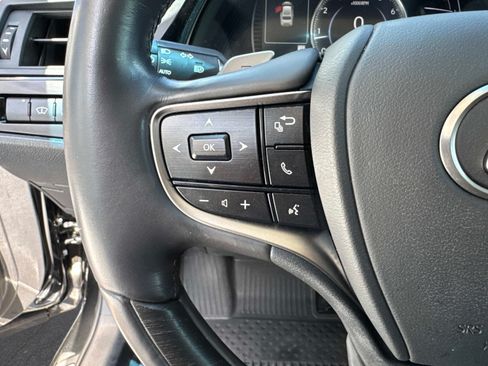 Certified 2022 Lexus ES 350 Ultra Luxury w/ Accessory Package 2 FWD image 29