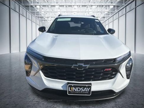 New 2026 Chevrolet Trax RS w/ Sunroof Package image 2