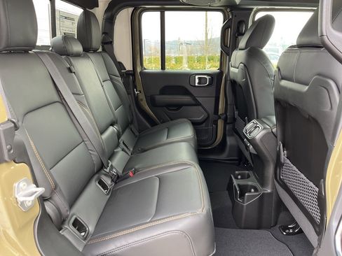 New 2026 Jeep Gladiator Sport image 22