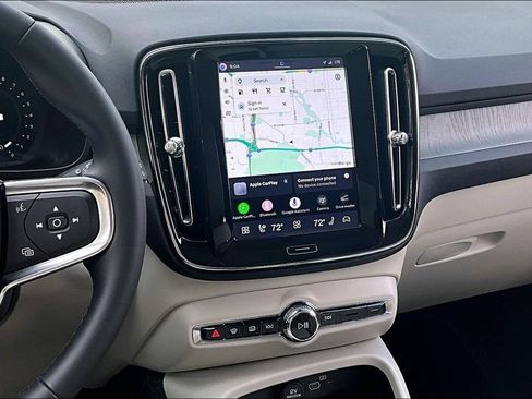 Certified 2026 Volvo XC40 B5 Ultra AWD/4WD image 8
