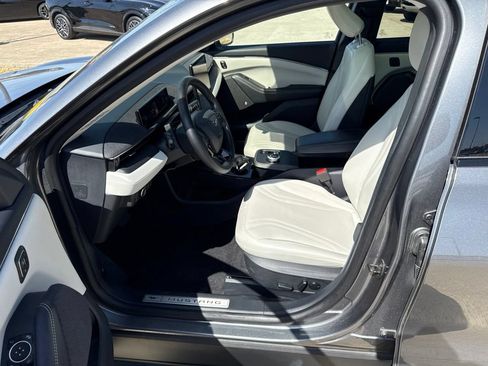 Used 2023 Ford Mustang Mach-E Premium RWD image 19