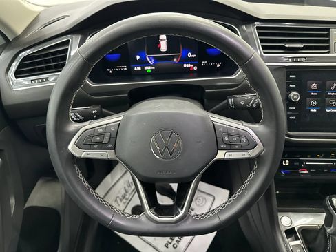 Used 2023 Volkswagen Tiguan SE FWD image 24