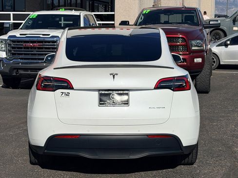 Used 2021 Tesla Model Y Long Range image 33