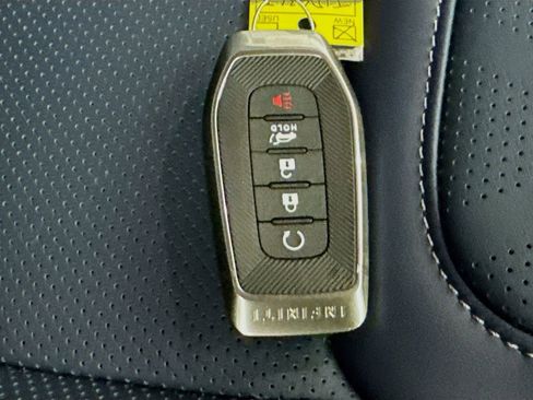 New 2026 INFINITI QX80 SPORT w/ Sport Exterior Package image 40