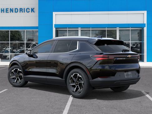New 2026 Chevrolet Equinox EV LT AWD/4WD image 5