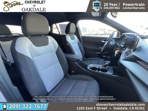 Certified 2025 Chevrolet Trax RS w/ Sunroof Package image 29