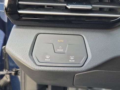 Used 2023 Volkswagen ID.4 Pro RWD image 23