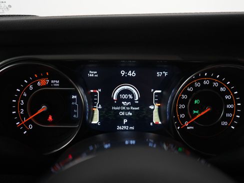 Used 2023 Jeep Wrangler Unlimited Sahara AWD/4WD image 27