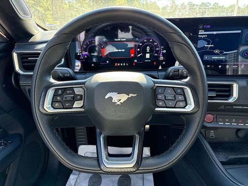 Used 2024 Ford Mustang Premium image 18