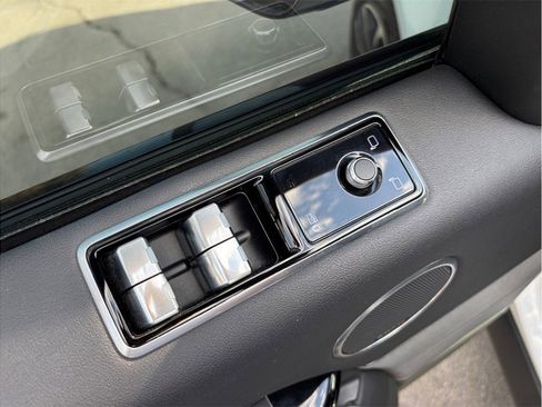 Used 2021 Land Rover Range Rover Sport HSE Silver Edition image 22