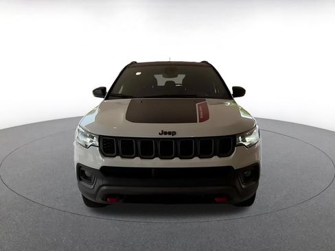 Used 2025 Jeep Compass Trailhawk AWD/4WD image 11